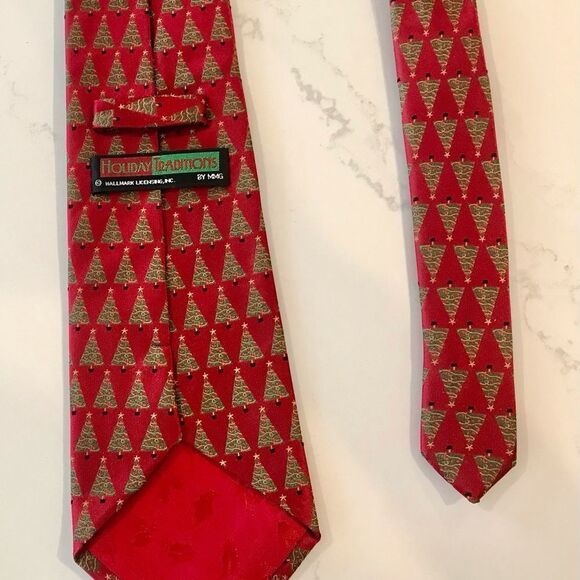 Christmas tie bundle one NWT and one 100% silk - Picture 4 of 8